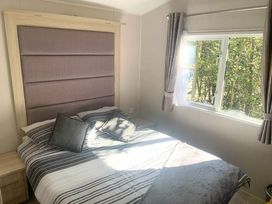 Wild Duck Holiday Park - Holiday Accommodation 7654 - Norfolk - 1189097 - thumbnail photo 12
