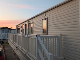 Greenacres Holiday Park - Holiday Accommodation 7656 - North Wales - 1189098 - thumbnail photo 2