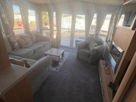 Greenacres Holiday Park - Holiday Accommodation 7656 - North Wales - 1189098 - thumbnail photo 5