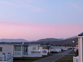 Greenacres Holiday Park - Holiday Accommodation 7656 - North Wales - 1189098 - thumbnail photo 17
