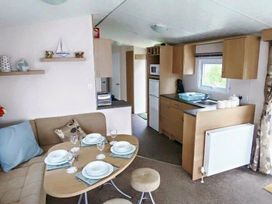 Looe Bay Holiday Park - Holiday Accommodation 772 - Devon - 1189101 - thumbnail photo 8