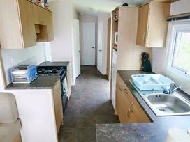 Looe Bay Holiday Park - Holiday Accommodation 772 - Devon - 1189101 - thumbnail photo 9