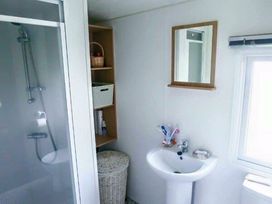 Looe Bay Holiday Park - Holiday Accommodation 772 - Devon - 1189101 - thumbnail photo 12