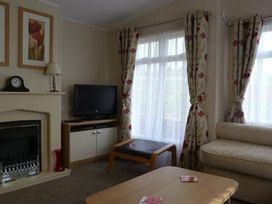 Ladram Bay Holiday Park - Holiday Accommodation 776 - Devon - 1189102 - thumbnail photo 2