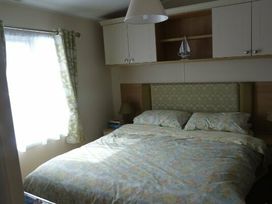 Ladram Bay Holiday Park - Holiday Accommodation 776 - Devon - 1189102 - thumbnail photo 7