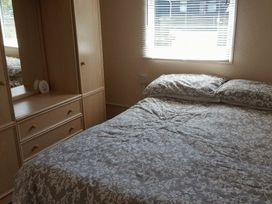 Hoburne Cotswolds - Holiday Accommodation 7769 - Somerset & Wiltshire - 1189103 - thumbnail photo 4