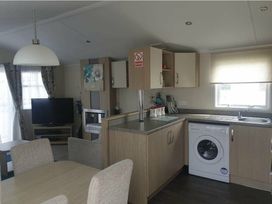 Butlins Skegness - Holiday Accommodation 784 - Lincolnshire - 1189111 - thumbnail photo 17