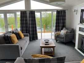 White Acres Holiday Park - Holiday Accommodation 7852 - Cornwall - 1189112 - thumbnail photo 2