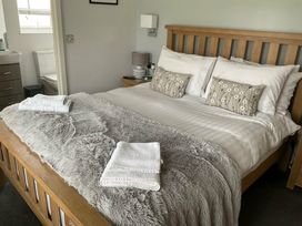 White Acres Holiday Park - Holiday Accommodation 7852 - Cornwall - 1189112 - thumbnail photo 8