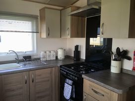 Kingfisher Caravan Park - Holiday Accommodation 7881 - Lincolnshire - 1189113 - thumbnail photo 4