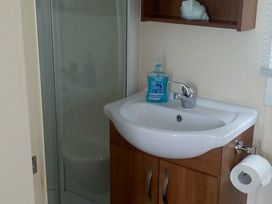 Lyons Robin Hood - Holiday Accommodation 7902 - North Wales - 1189114 - thumbnail photo 11