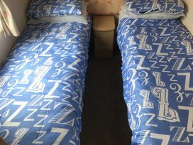 Skipsea Sands Holiday Park - Holiday Accommodation 7908 - North Yorkshire (incl. Whitby) - 1189115 - thumbnail photo 7