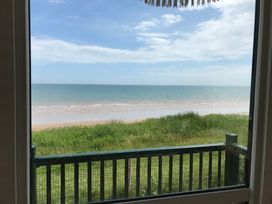 Skipsea Sands Holiday Park - Holiday Accommodation 7908 - North Yorkshire (incl. Whitby) - 1189115 - thumbnail photo 10