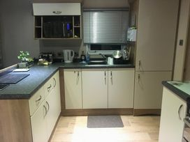 Devon Cliffs Holiday Park - Holiday Accommodation 7924 - Devon - 1189117 - thumbnail photo 4