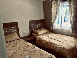 White Acres Holiday Park - Holiday Accommodation 8002 - Cornwall - 1189123 - thumbnail photo 11