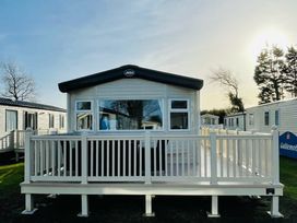 Kiln Park Holiday Park - Holiday Accommodation 8093 - South Wales - 1189128 - thumbnail photo 4