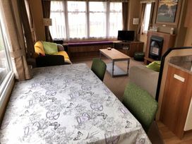 Wild Duck Holiday Park - Holiday Accommodation 8097 - Norfolk - 1189129 - thumbnail photo 6