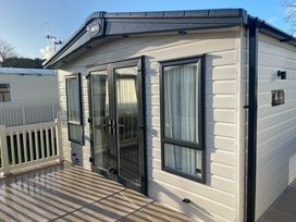 Primrose Valley Holiday Park - Holiday Accommodation 812 - North Yorkshire (incl. Whitby) - 1189133 - thumbnail photo 3