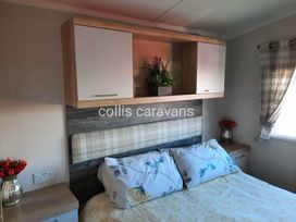 Blue Dolphin Holiday Park - Holiday Accommodation 8128 - North Yorkshire (incl. Whitby) - 1189134 - thumbnail photo 14