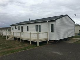 Manor Park Holiday Village - Holiday Accommodation 8164 - Norfolk - 1189136 - thumbnail photo 2
