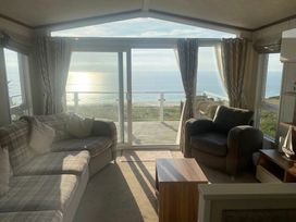Perran Sands - Holiday Accommodation 8182 - Cornwall - 1189138 - thumbnail photo 4