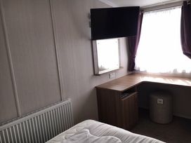Perran Sands - Holiday Accommodation 8246 - Cornwall - 1189141 - thumbnail photo 9