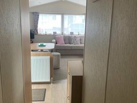 Caister Holiday Park - Holiday Accommodation 8272 - Norfolk - 1189144 - thumbnail photo 7