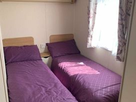 Caister Holiday Park - Holiday Accommodation 8272 - Norfolk - 1189144 - thumbnail photo 8