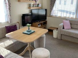 Caister Holiday Park - Holiday Accommodation 8272 - Norfolk - 1189144 - thumbnail photo 12
