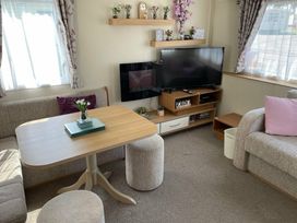 Caister Holiday Park - Holiday Accommodation 8272 - Norfolk - 1189144 - thumbnail photo 13