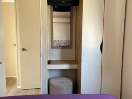 Caister Holiday Park - Holiday Accommodation 8272 - Norfolk - 1189144 - thumbnail photo 14