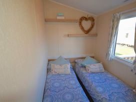 Perran Sands - Holiday Accommodation 8302 - Cornwall - 1189150 - thumbnail photo 11