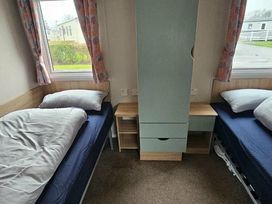 Golden Sands - Holiday Accommodation 8309 - Lincolnshire - 1189152 - thumbnail photo 6