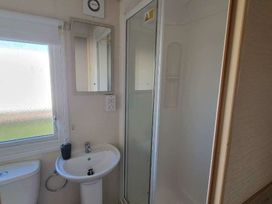 Golden Sands - Holiday Accommodation 8353 - Lincolnshire - 1189154 - thumbnail photo 15