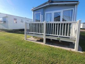 Golden Sands - Holiday Accommodation 8353 - Lincolnshire - 1189154 - thumbnail photo 17