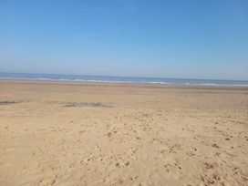 Golden Sands - Holiday Accommodation 8353 - Lincolnshire - 1189154 - thumbnail photo 18