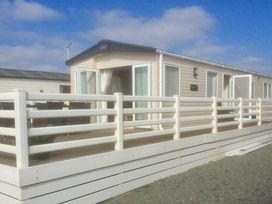 Lyons Sunnysands Holiday Park - Holiday Accommodation 8412 - Mid Wales - 1189157 - thumbnail photo 13
