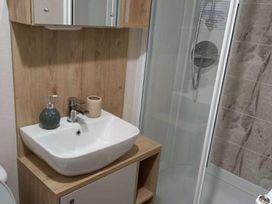 Trecco Bay - Holiday Accommodation 8466 - Somerset & Wiltshire - 1189166 - thumbnail photo 7