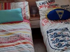 Browns Holiday Park - Holiday Accommodation 8510 - North Wales - 1189173 - thumbnail photo 15
