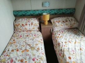 Quay West Holiday Park - Holiday Accommodation 8597 - Mid Wales - 1189179 - thumbnail photo 10