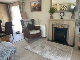 Primrose Valley Holiday Park - Holiday Accommodation 8630 - North Yorkshire (incl. Whitby) - 1189181 - thumbnail photo 16