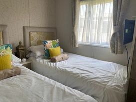 Primrose Valley Holiday Park - Holiday Accommodation 8630 - North Yorkshire (incl. Whitby) - 1189181 - thumbnail photo 17