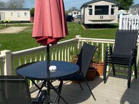 Weeley Bridge Holiday Park - Holiday Accommodation 8674 - Suffolk & Essex - 1189183 - thumbnail photo 12