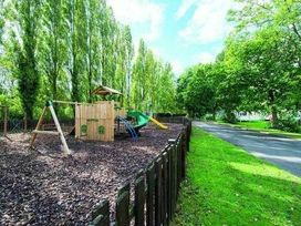Weeley Bridge Holiday Park - Holiday Accommodation 8674 - Suffolk & Essex - 1189183 - thumbnail photo 13