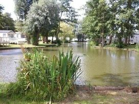 Weeley Bridge Holiday Park - Holiday Accommodation 8674 - Suffolk & Essex - 1189183 - thumbnail photo 14