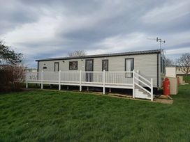 Cayton Bay Caravan Park - Holiday Accommodation 869 - North Yorkshire (incl. Whitby) - 1189186 - thumbnail photo 2