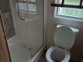 Cayton Bay Caravan Park - Holiday Accommodation 869 - North Yorkshire (incl. Whitby) - 1189186 - thumbnail photo 10