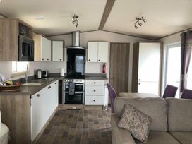 Tattershall Lakes Country Park - Holiday Accommodation 8722 - Lincolnshire - 1189190 - thumbnail photo 11