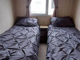 Happy Days Caravan Park - Holiday Accommodation 8736 - North Wales - 1189192 - thumbnail photo 4