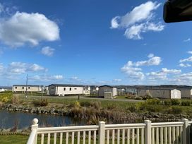 Primrose Valley Holiday Park - Holiday Accommodation 879 - North Yorkshire (incl. Whitby) - 1189200 - thumbnail photo 4
